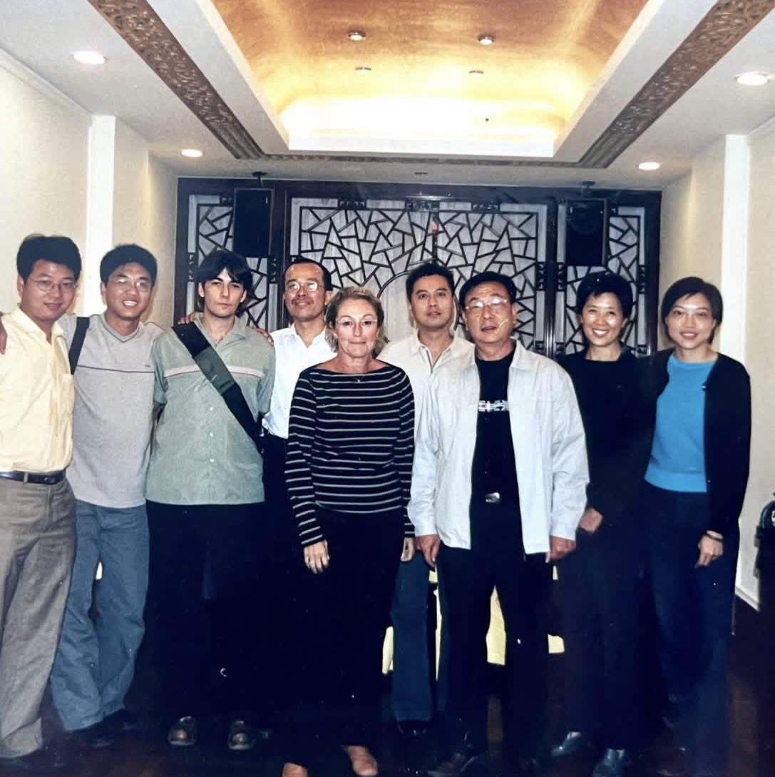 Dani y colaboradores en China en 2001